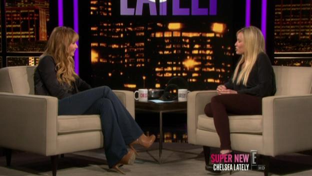 Chelsea_Lately_2012_03_22_Jennifer_Lawrence_HDTV_XviD-2HD_avi0854.jpg