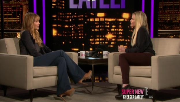 Chelsea_Lately_2012_03_22_Jennifer_Lawrence_HDTV_XviD-2HD_avi0931.jpg