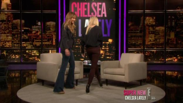 Chelsea_Lately_2012_03_22_Jennifer_Lawrence_HDTV_XviD-2HD_avi0186.jpg