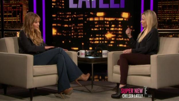 Chelsea_Lately_2012_03_22_Jennifer_Lawrence_HDTV_XviD-2HD_avi0293.jpg