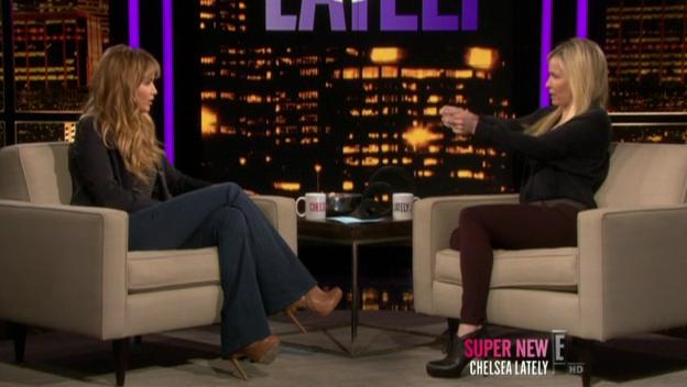 Chelsea_Lately_2012_03_22_Jennifer_Lawrence_HDTV_XviD-2HD_avi0310.jpg