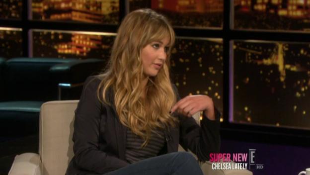 Chelsea_Lately_2012_03_22_Jennifer_Lawrence_HDTV_XviD-2HD_avi0381.jpg