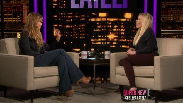 Chelsea_Lately_2012_03_22_Jennifer_Lawrence_HDTV_XviD-2HD_avi0386.jpg