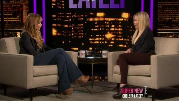 Chelsea_Lately_2012_03_22_Jennifer_Lawrence_HDTV_XviD-2HD_avi0443.jpg