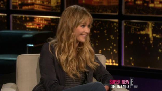 Chelsea_Lately_2012_03_22_Jennifer_Lawrence_HDTV_XviD-2HD_avi0543.jpg