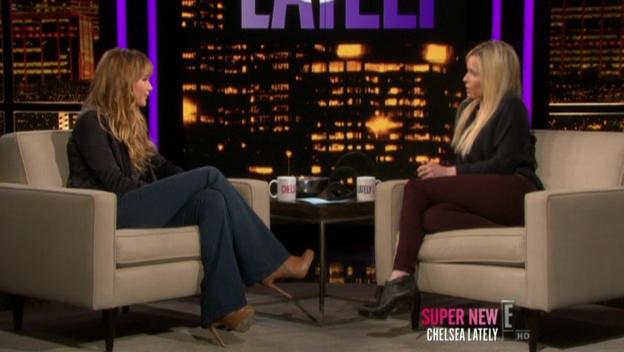 Chelsea_Lately_2012_03_22_Jennifer_Lawrence_HDTV_XviD-2HD_avi0569.jpg