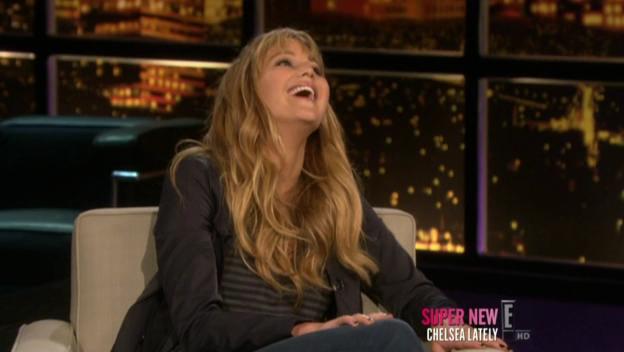 Chelsea_Lately_2012_03_22_Jennifer_Lawrence_HDTV_XviD-2HD_avi0755.jpg