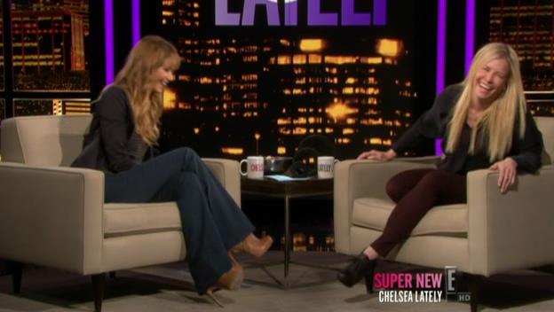 Chelsea_Lately_2012_03_22_Jennifer_Lawrence_HDTV_XviD-2HD_avi0819.jpg