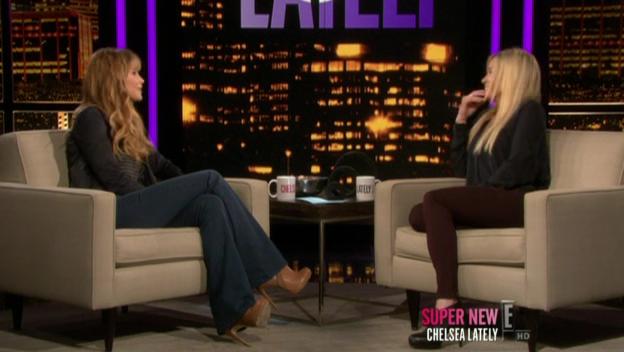 Chelsea_Lately_2012_03_22_Jennifer_Lawrence_HDTV_XviD-2HD_avi0877.jpg