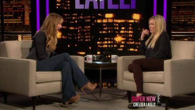 Chelsea_Lately_2012_03_22_Jennifer_Lawrence_HDTV_XviD-2HD_avi0895.jpg