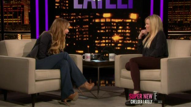 Chelsea_Lately_2012_03_22_Jennifer_Lawrence_HDTV_XviD-2HD_avi0897.jpg