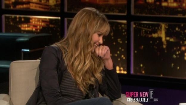 Chelsea_Lately_2012_03_22_Jennifer_Lawrence_HDTV_XviD-2HD_avi0911.jpg