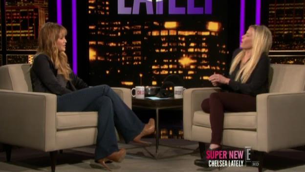 Chelsea_Lately_2012_03_22_Jennifer_Lawrence_HDTV_XviD-2HD_avi0922.jpg