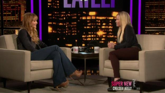 Chelsea_Lately_2012_03_22_Jennifer_Lawrence_HDTV_XviD-2HD_avi0937.jpg