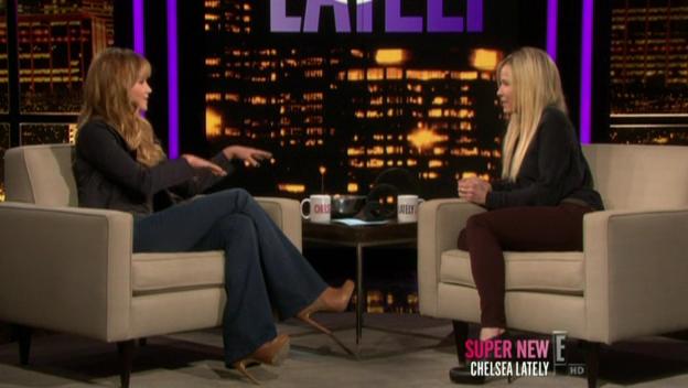 Chelsea_Lately_2012_03_22_Jennifer_Lawrence_HDTV_XviD-2HD_avi1000.jpg