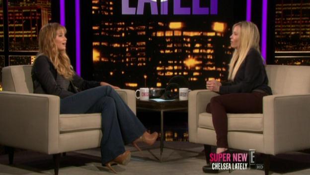 Chelsea_Lately_2012_03_22_Jennifer_Lawrence_HDTV_XviD-2HD_avi1006.jpg