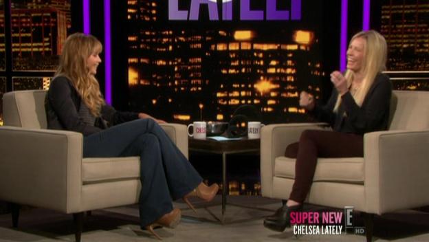 Chelsea_Lately_2012_03_22_Jennifer_Lawrence_HDTV_XviD-2HD_avi1028.jpg