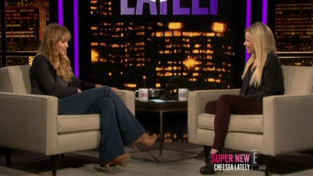 Chelsea_Lately_2012_03_22_Jennifer_Lawrence_HDTV_XviD-2HD_avi1065.jpg