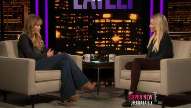 Chelsea_Lately_2012_03_22_Jennifer_Lawrence_HDTV_XviD-2HD_avi1075~0.jpg