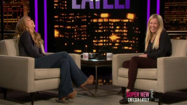 Chelsea_Lately_2012_03_22_Jennifer_Lawrence_HDTV_XviD-2HD_avi1148.jpg