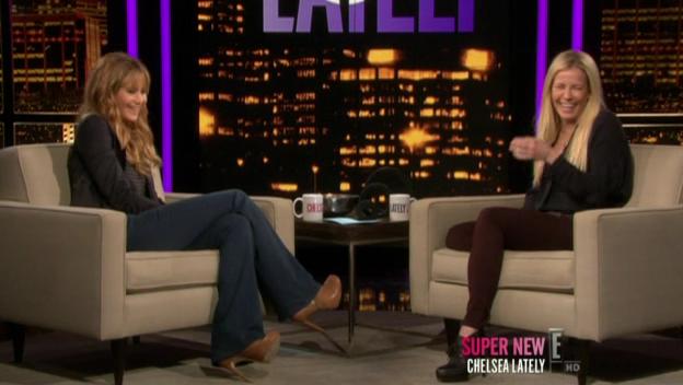 Chelsea_Lately_2012_03_22_Jennifer_Lawrence_HDTV_XviD-2HD_avi1149.jpg